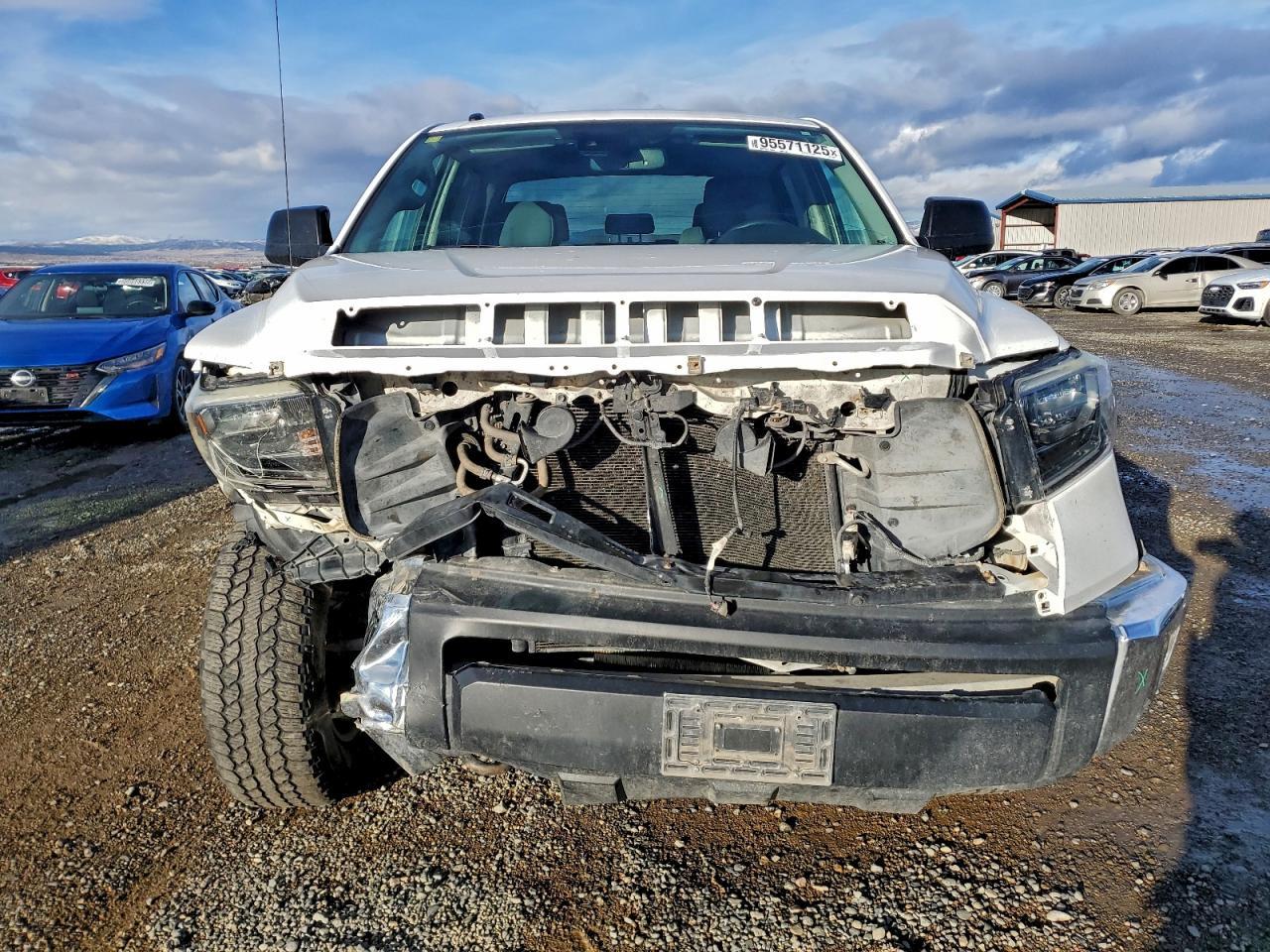 2018 Toyota Tundra Crewmax Sr5 - Image 5