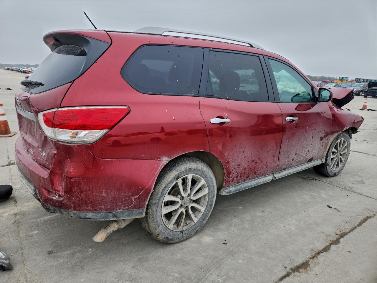 2016 Nissan Pathfinder S - Фото 3