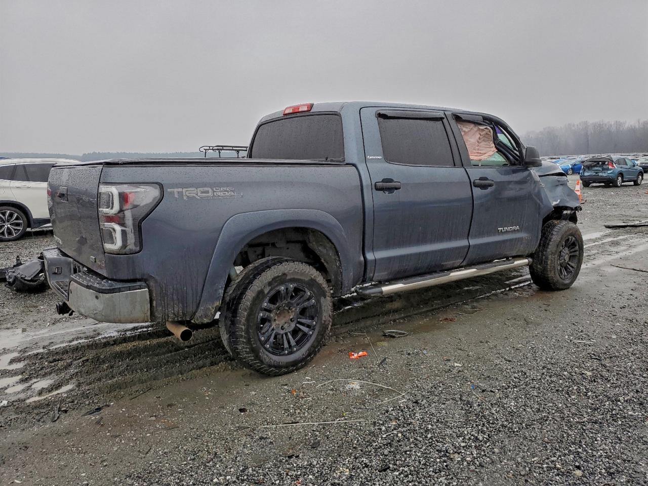 2010 Toyota Tundra Crewmax Limited - Image 3
