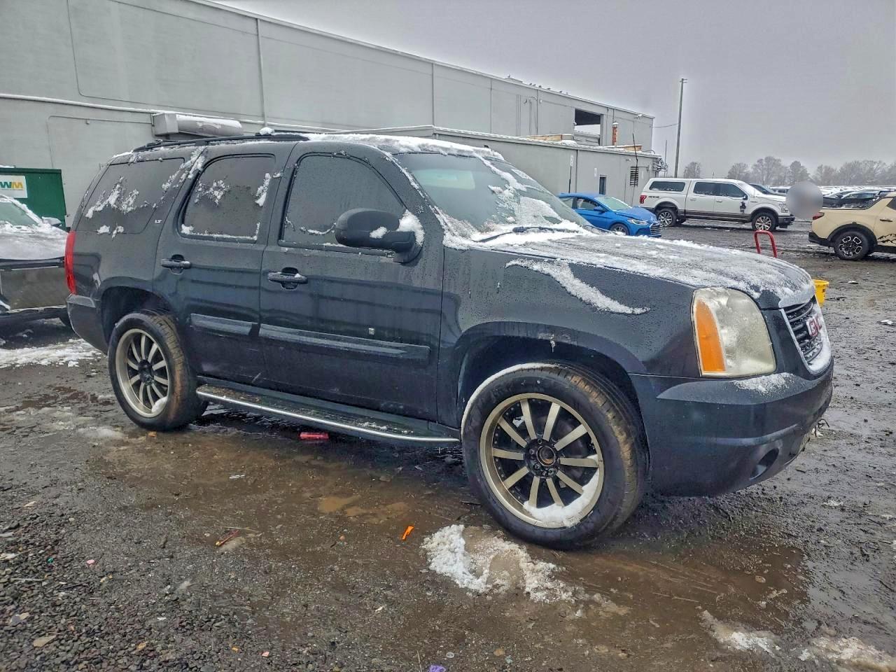 2012 Cadillac Escalade Luxury - Image 4