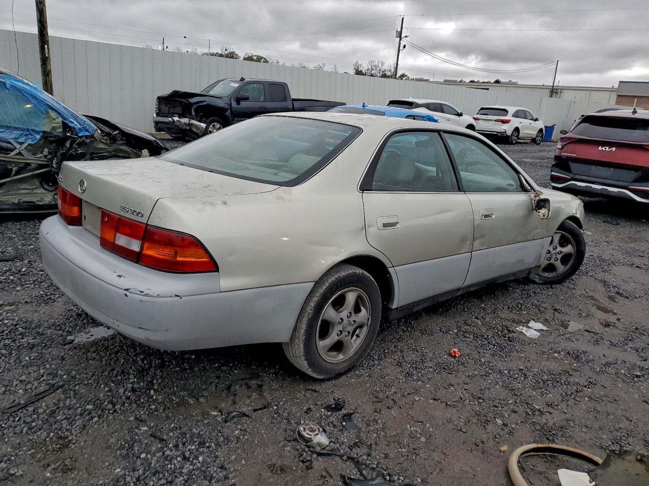 1999 Lexus Es 300 - Фото 3