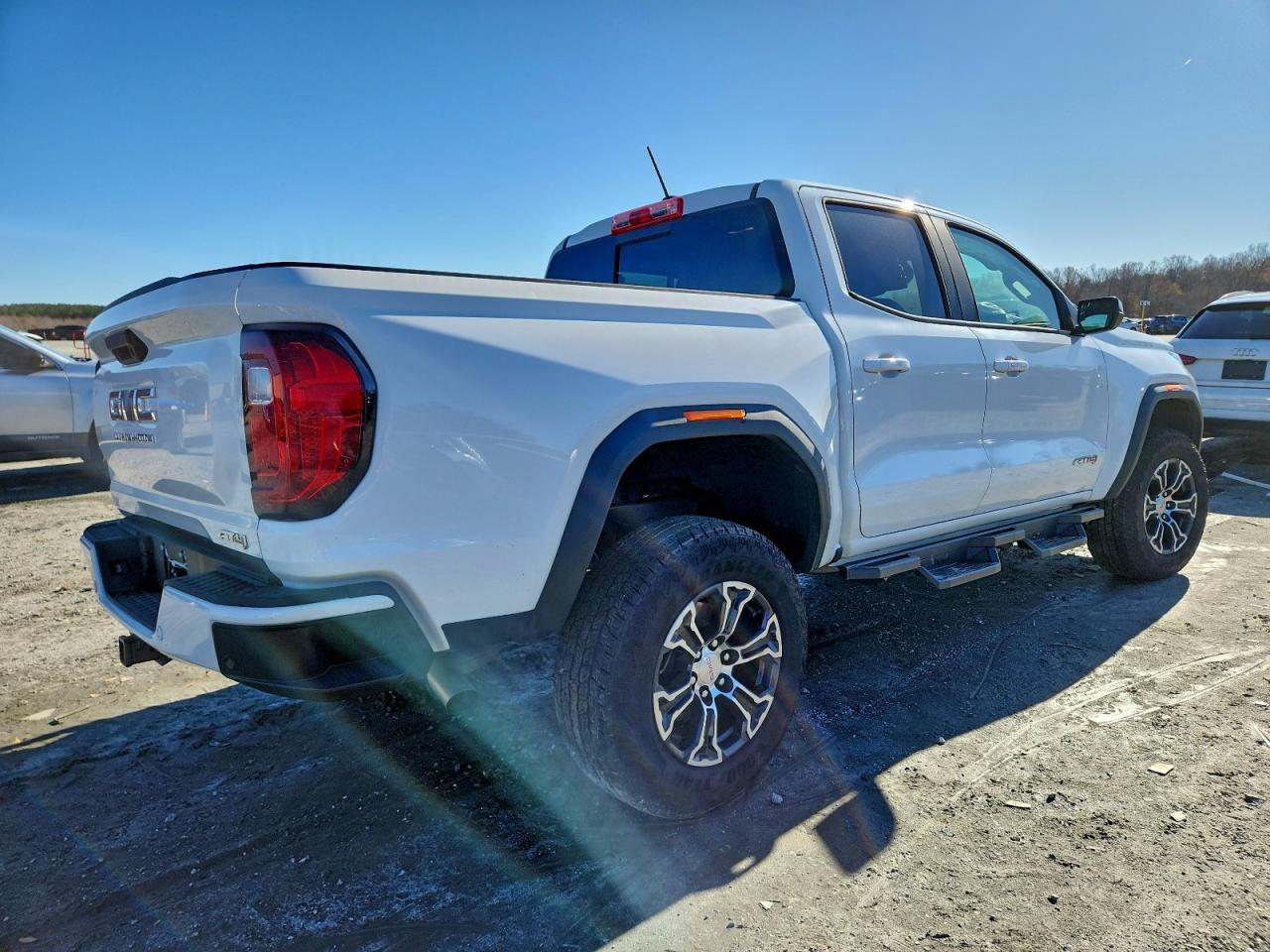 2025 GMC Canyon At4 - Image 3