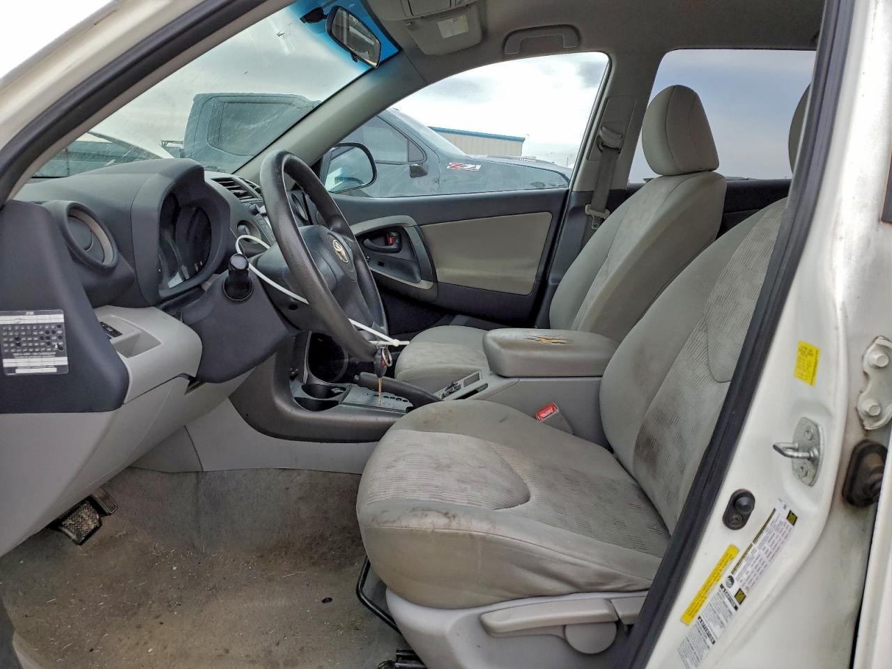 2011 Toyota Rav4 - Image 7