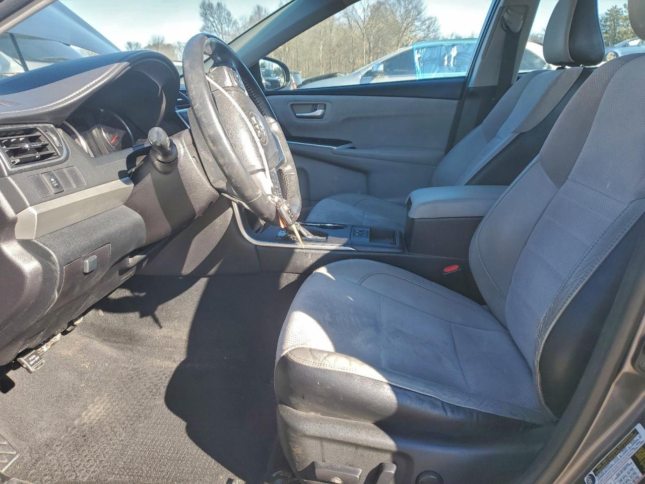 2015 Toyota Camry Le - Фото 7