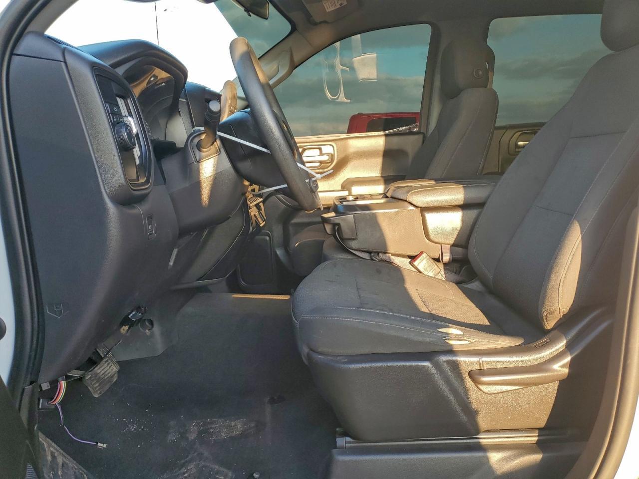 2022 Chevrolet Silverado Ltd C1500 Custom - Фото 7