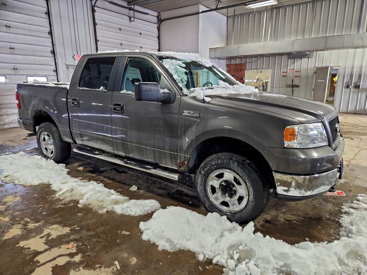 2005 Ford F-150 - Image 4