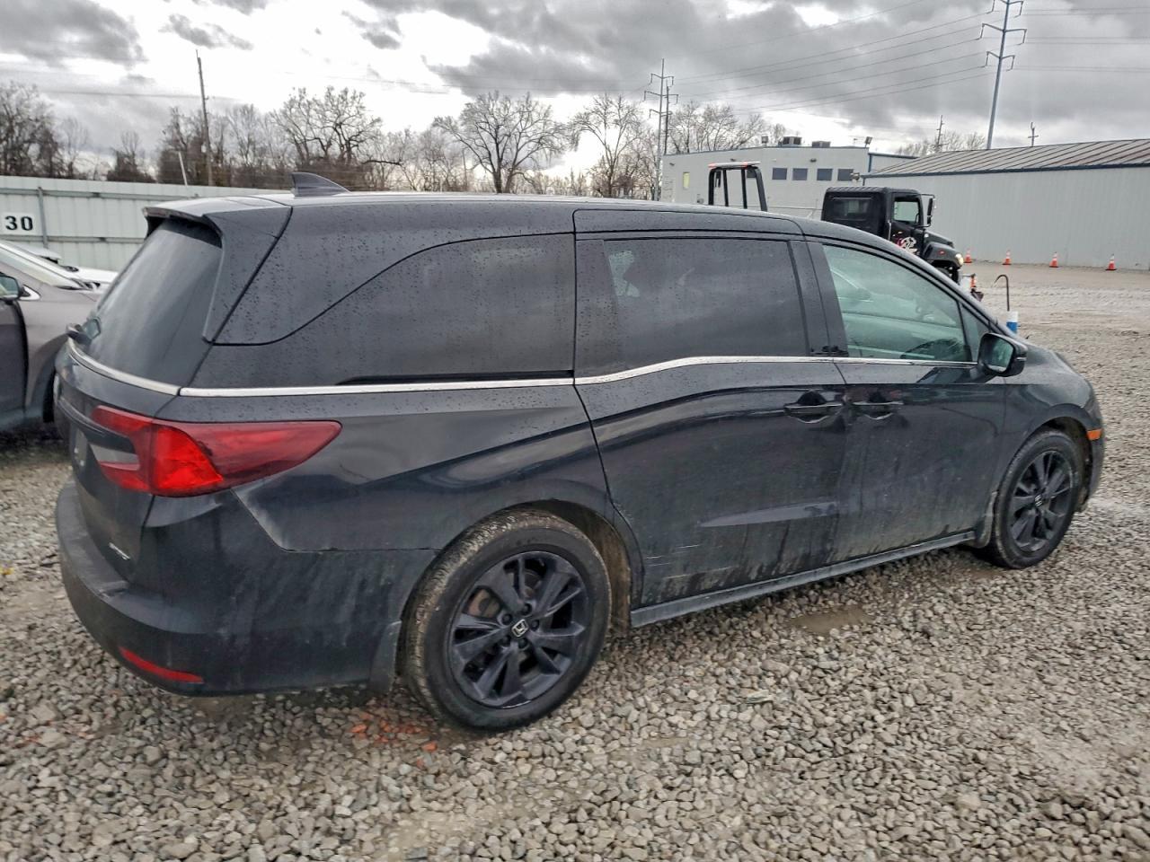 2023 Honda Odyssey Sport-L - Image 3
