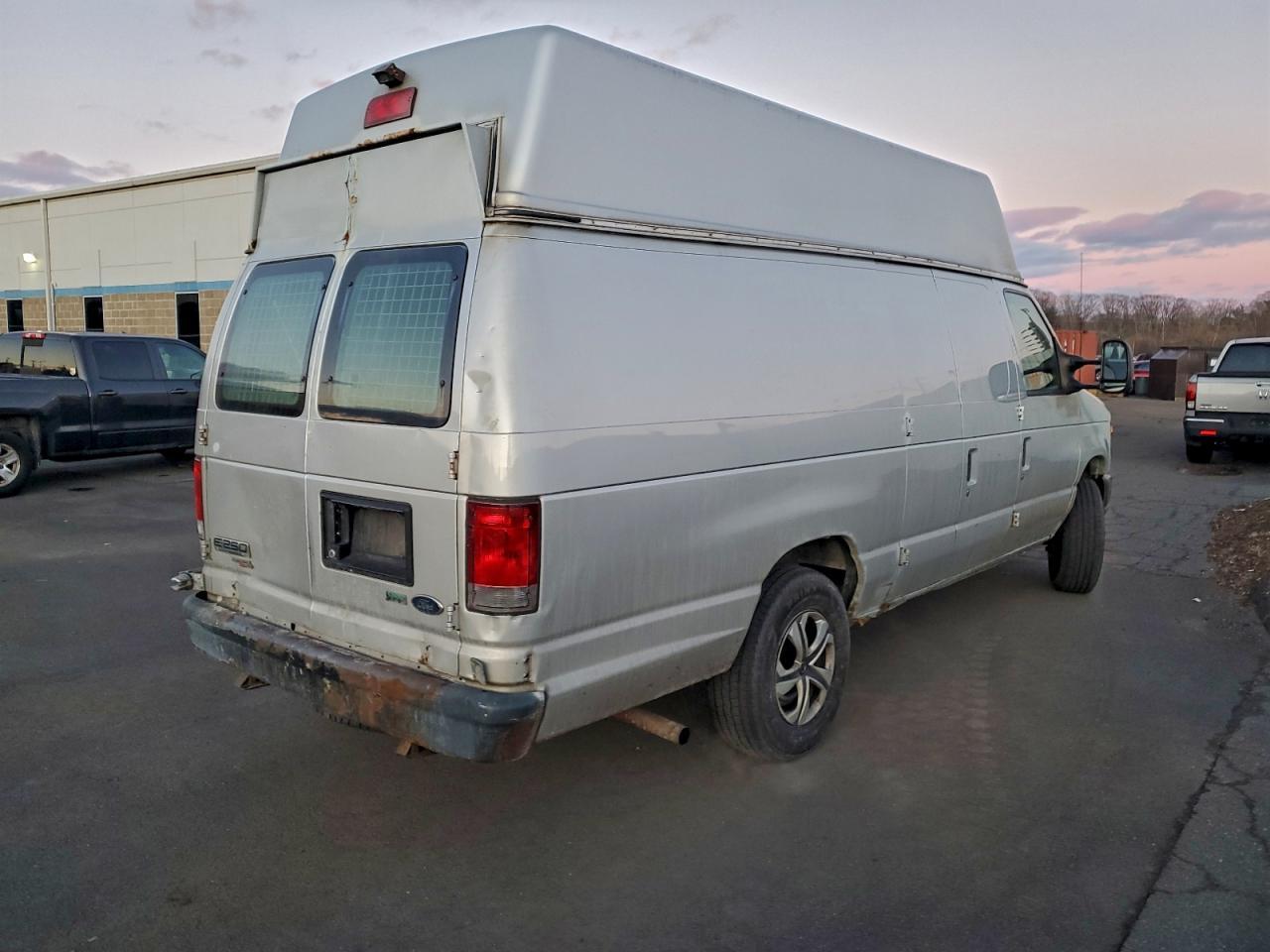 2013 Ford Econoline E-250 Cargo Van - Prior Fleet - Фото 3