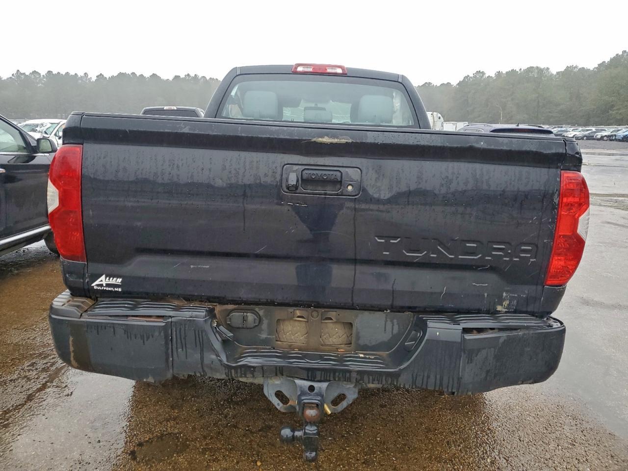 2017 Toyota Tundra Double Cab Sr - Image 6