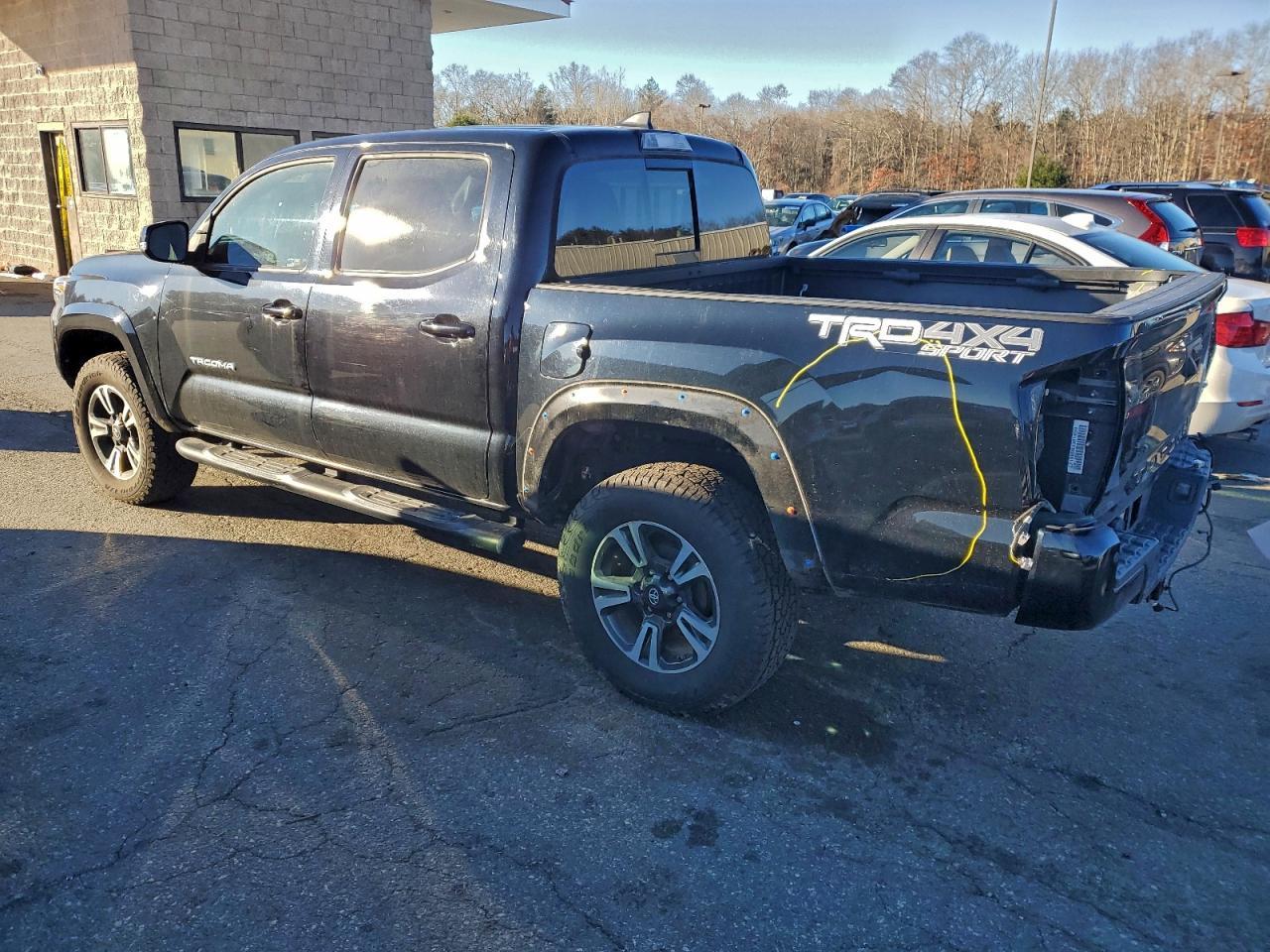 2018 Toyota Tacoma Double Cab - Фото 2