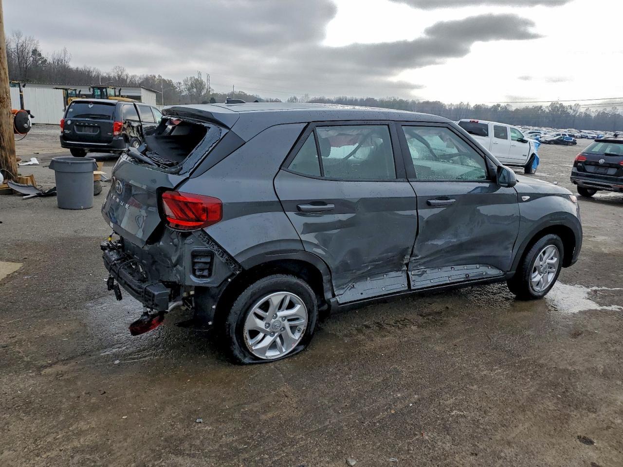 2026 Hyundai Venue - Image 3