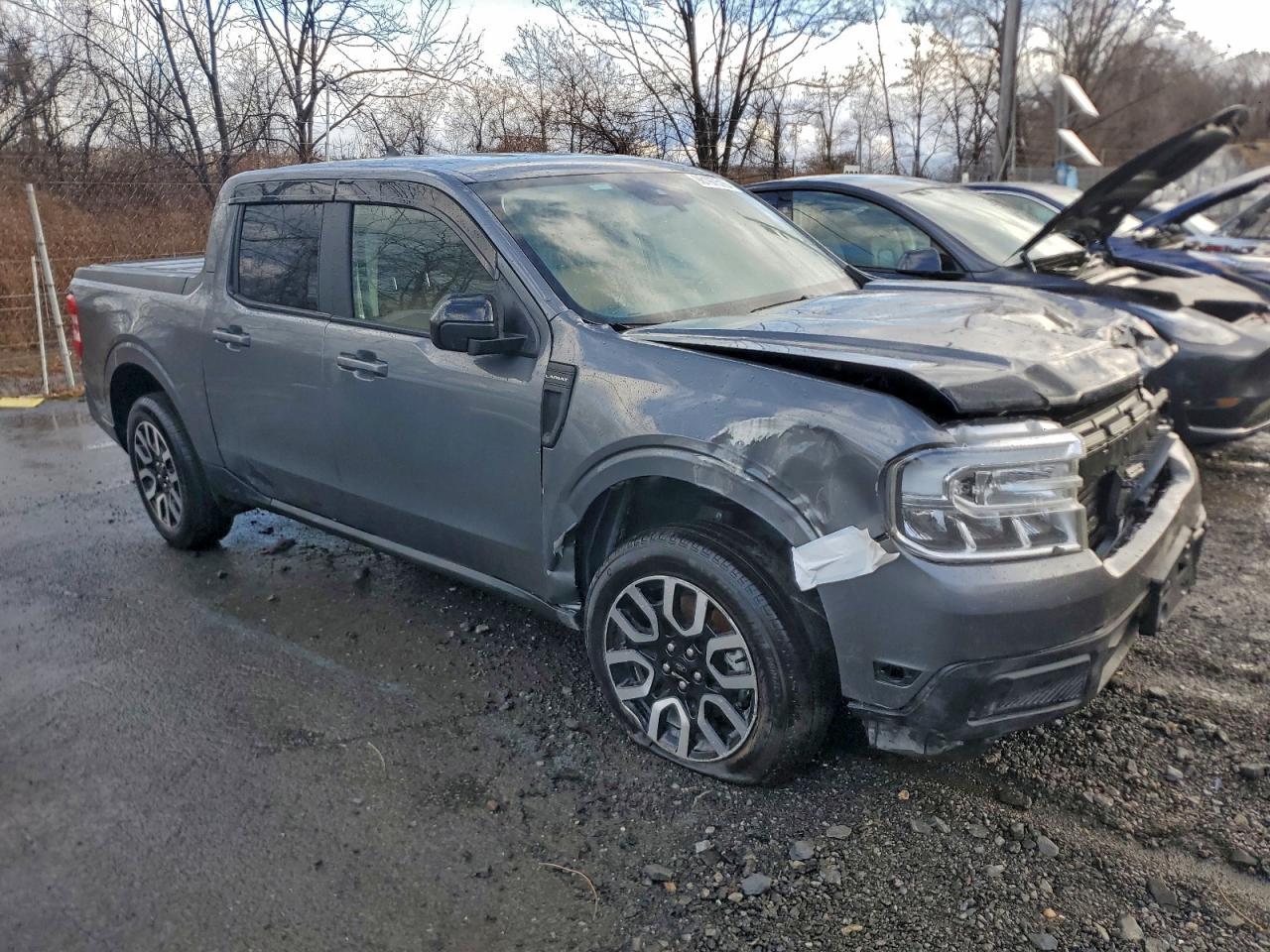 2024 Ford Maverick Lariat - Image 4