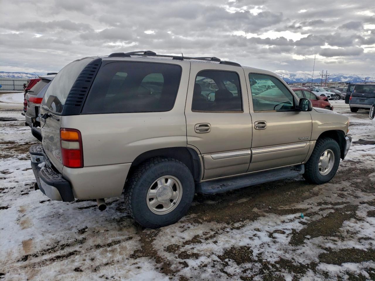 2003 GMC Yukon - Image 3