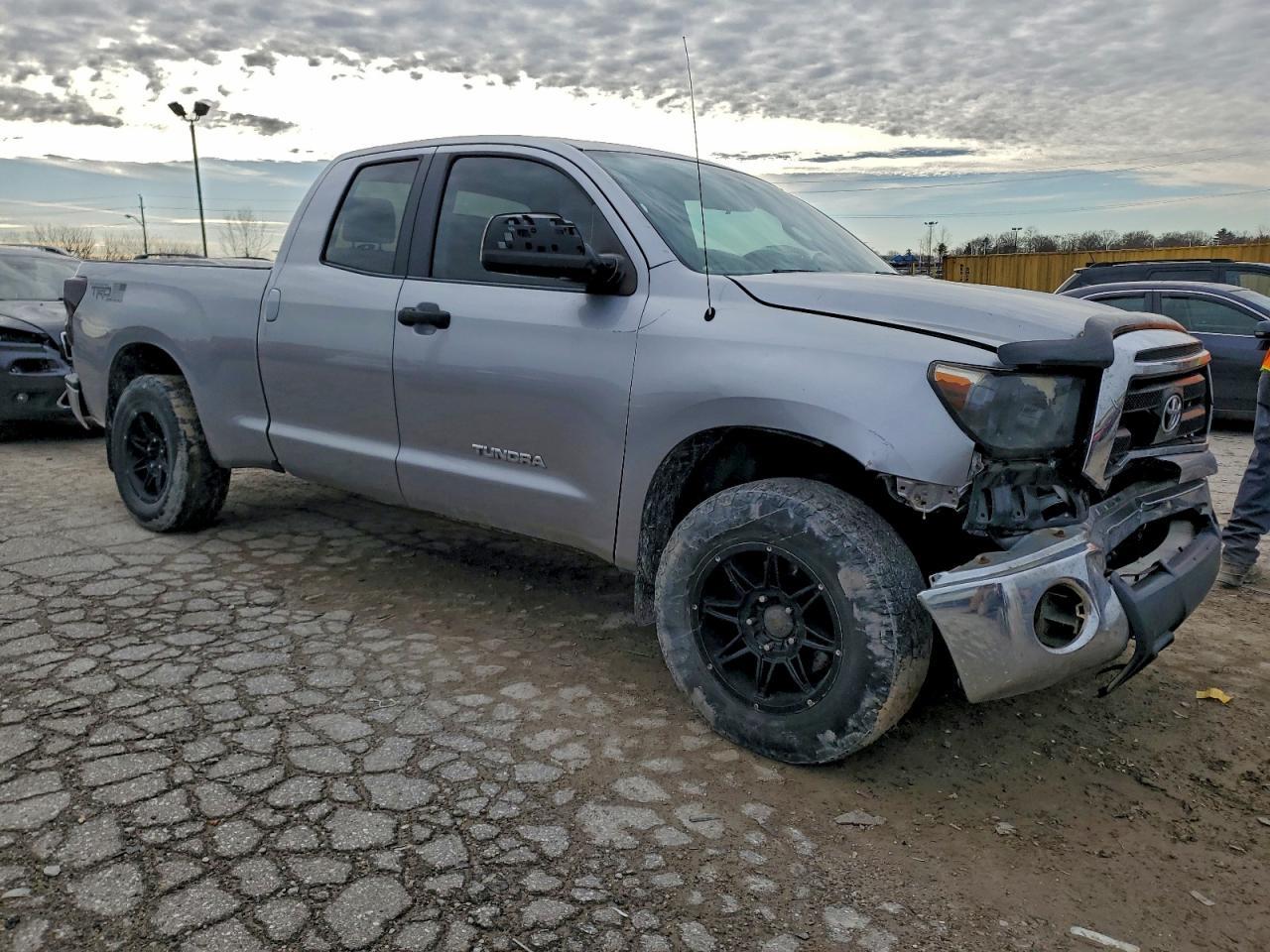 2010 Toyota Tundra Double Cab Sr5 - Фото 4