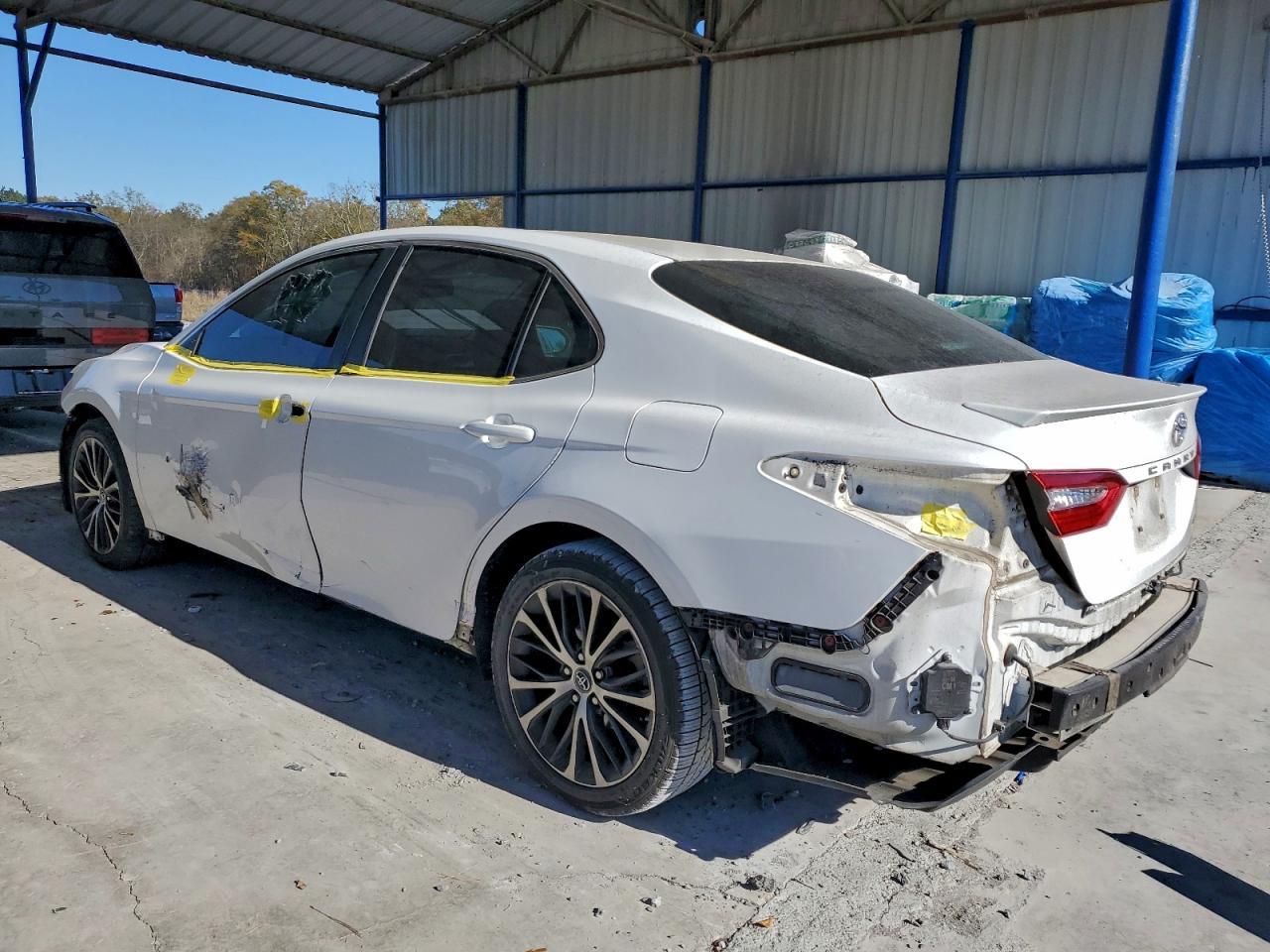2018 Toyota Camry L - Фото 2