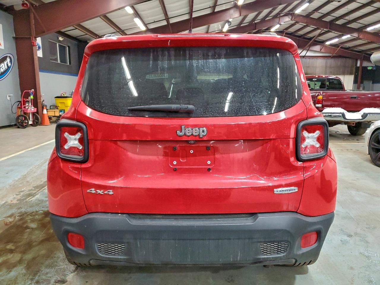 2016 Jeep Renegade Latitude - Image 6