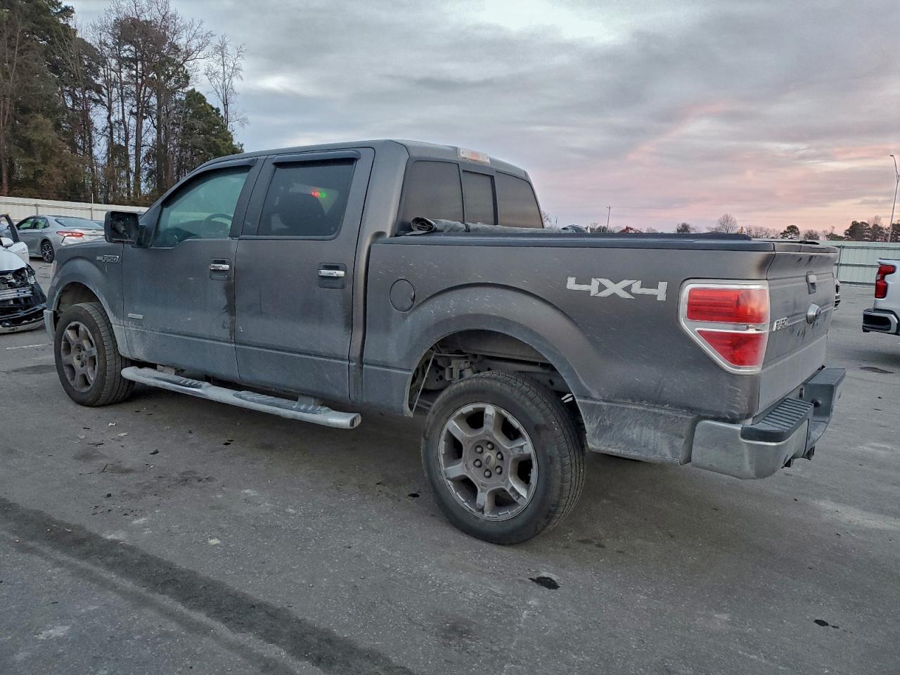 2014 Ford F150 Supercrew - Фото 2