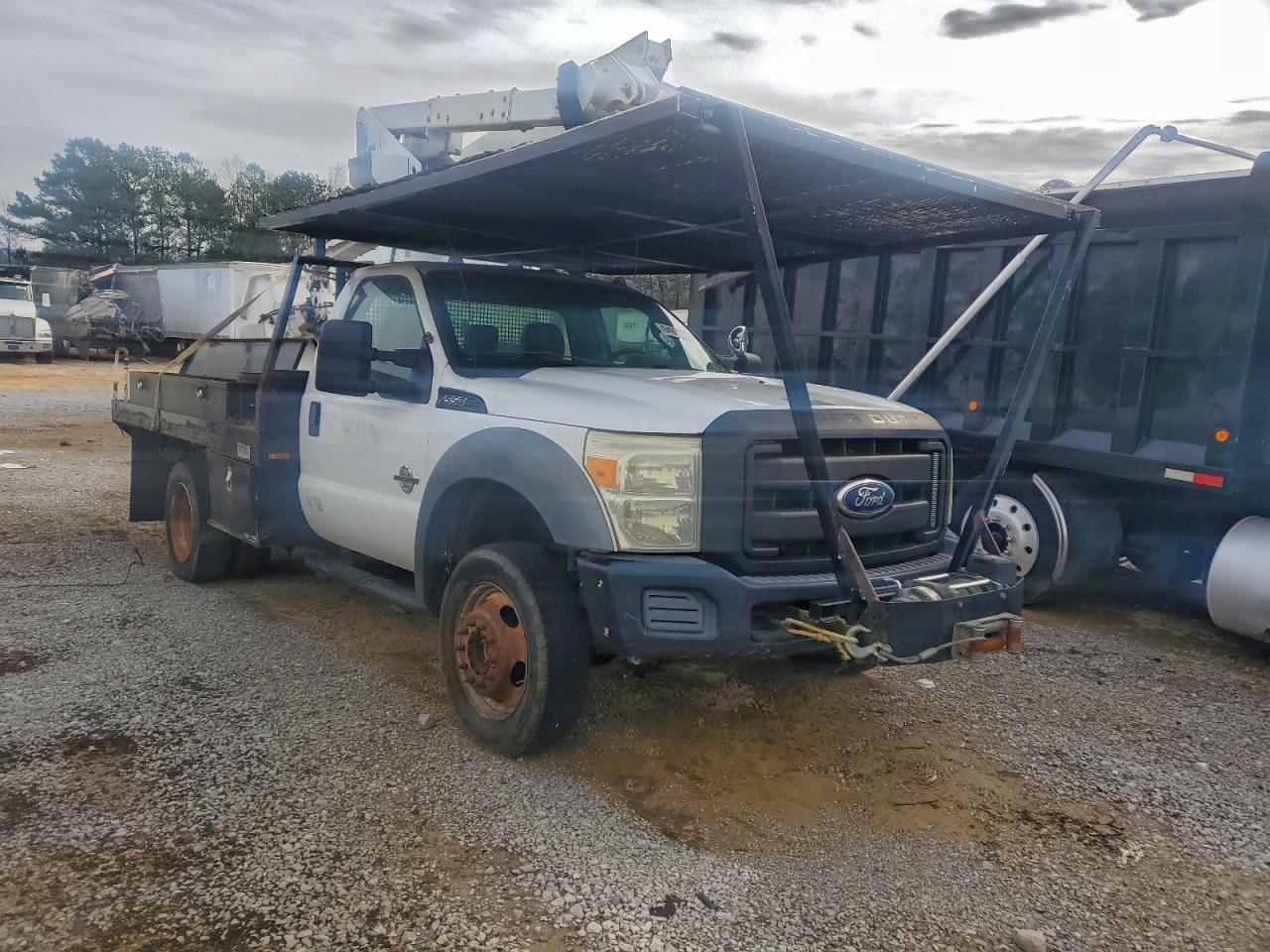 2011 Ford F550 Super Duty - Фото 4
