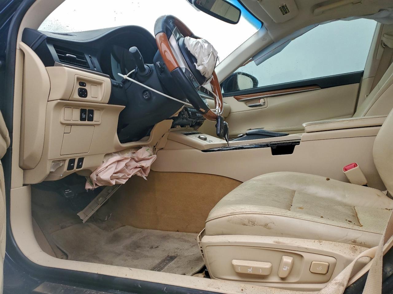 2013 Lexus Es 300H - Фото 7