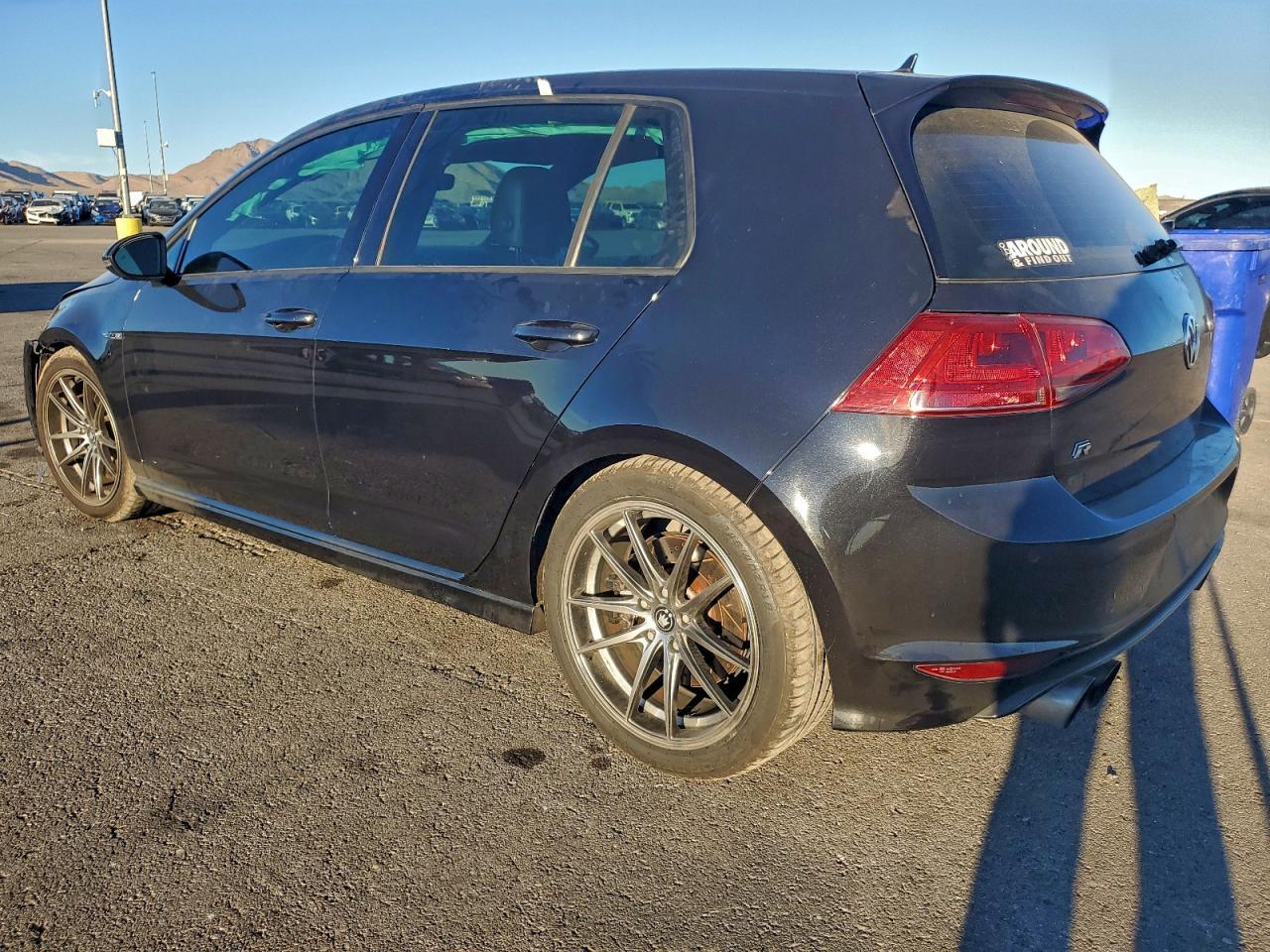 2017 Volkswagen Golf R - Фото 2