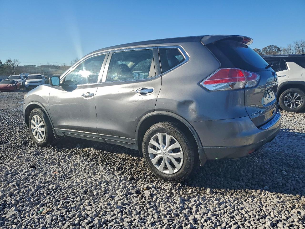 2015 Nissan Rogue S - Фото 2