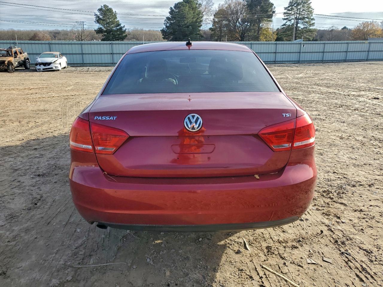 2015 Volkswagen Passat S - Image 6