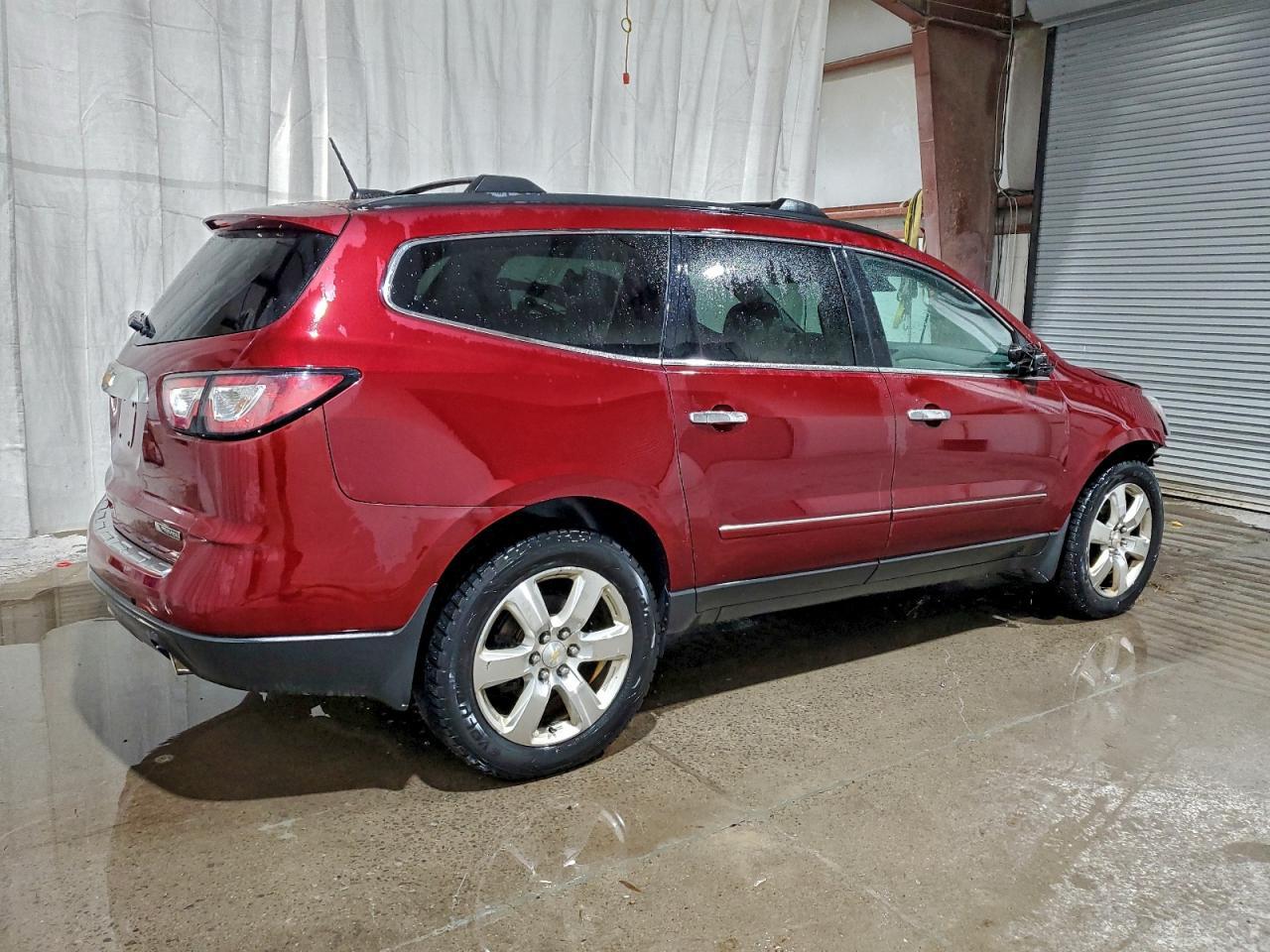 2017 Chevrolet Traverse Premier - Image 3