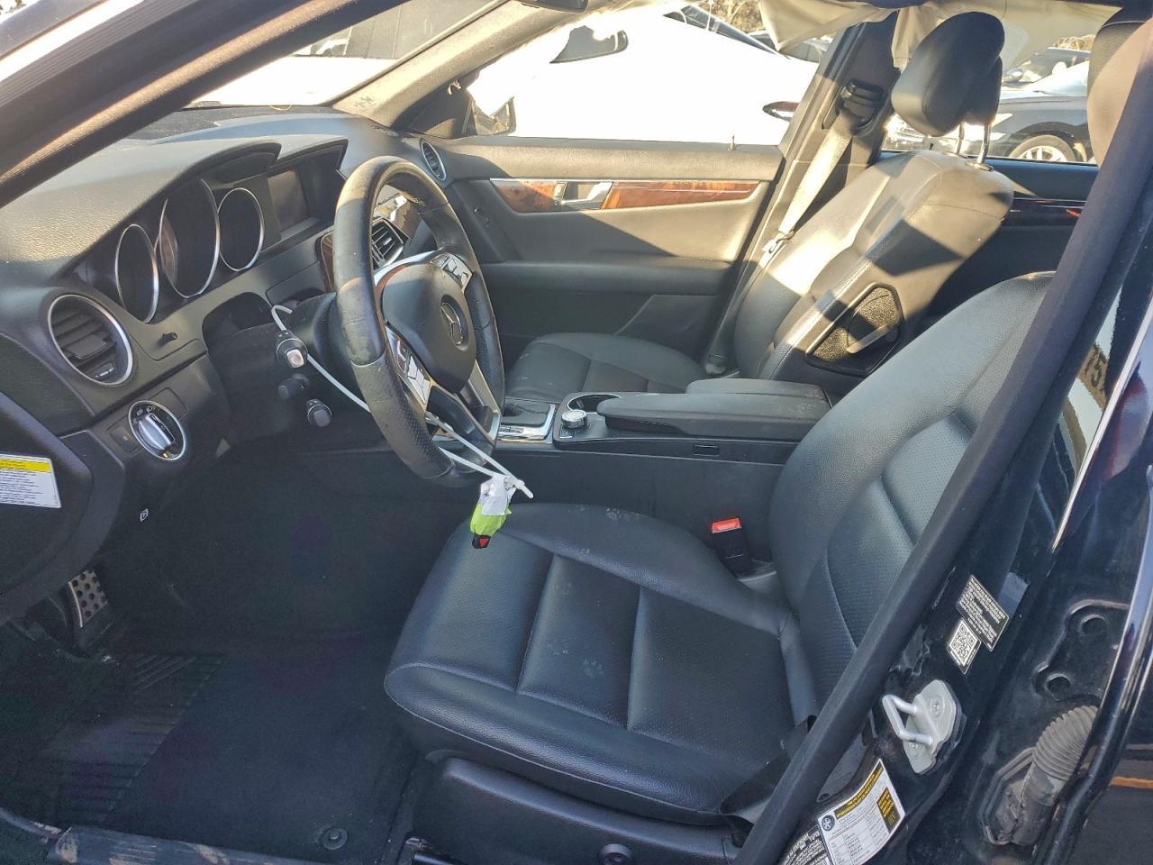 2014 Mercedes-Benz C 250 - Image 7