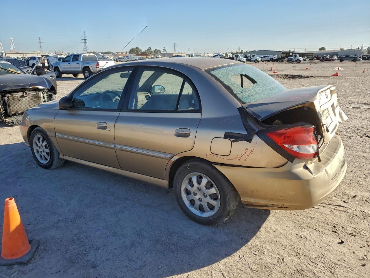 2004 Kia Rio - Image 2