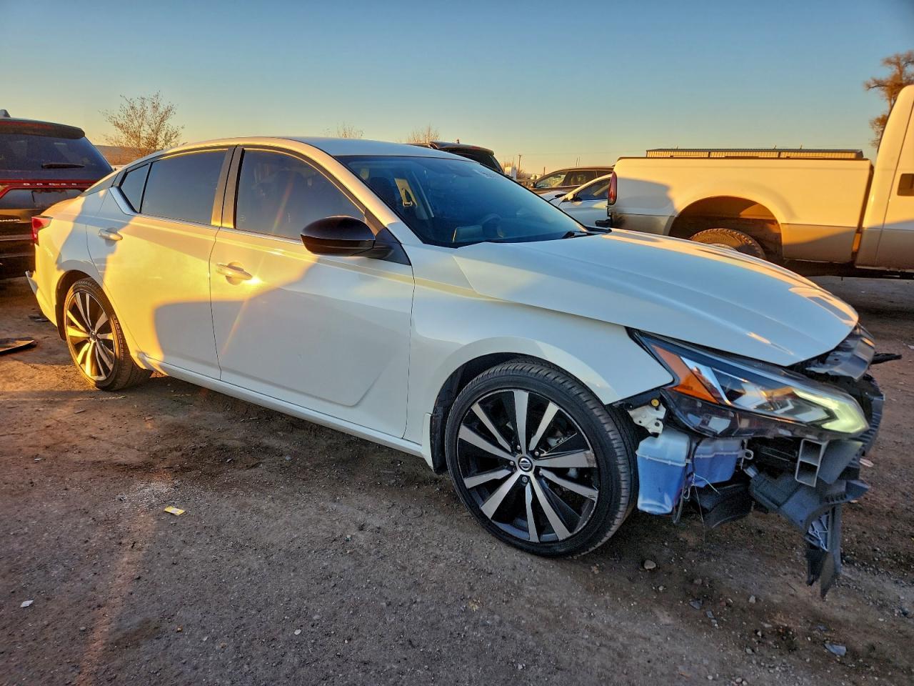 2020 Nissan Altima Sr - Image 4