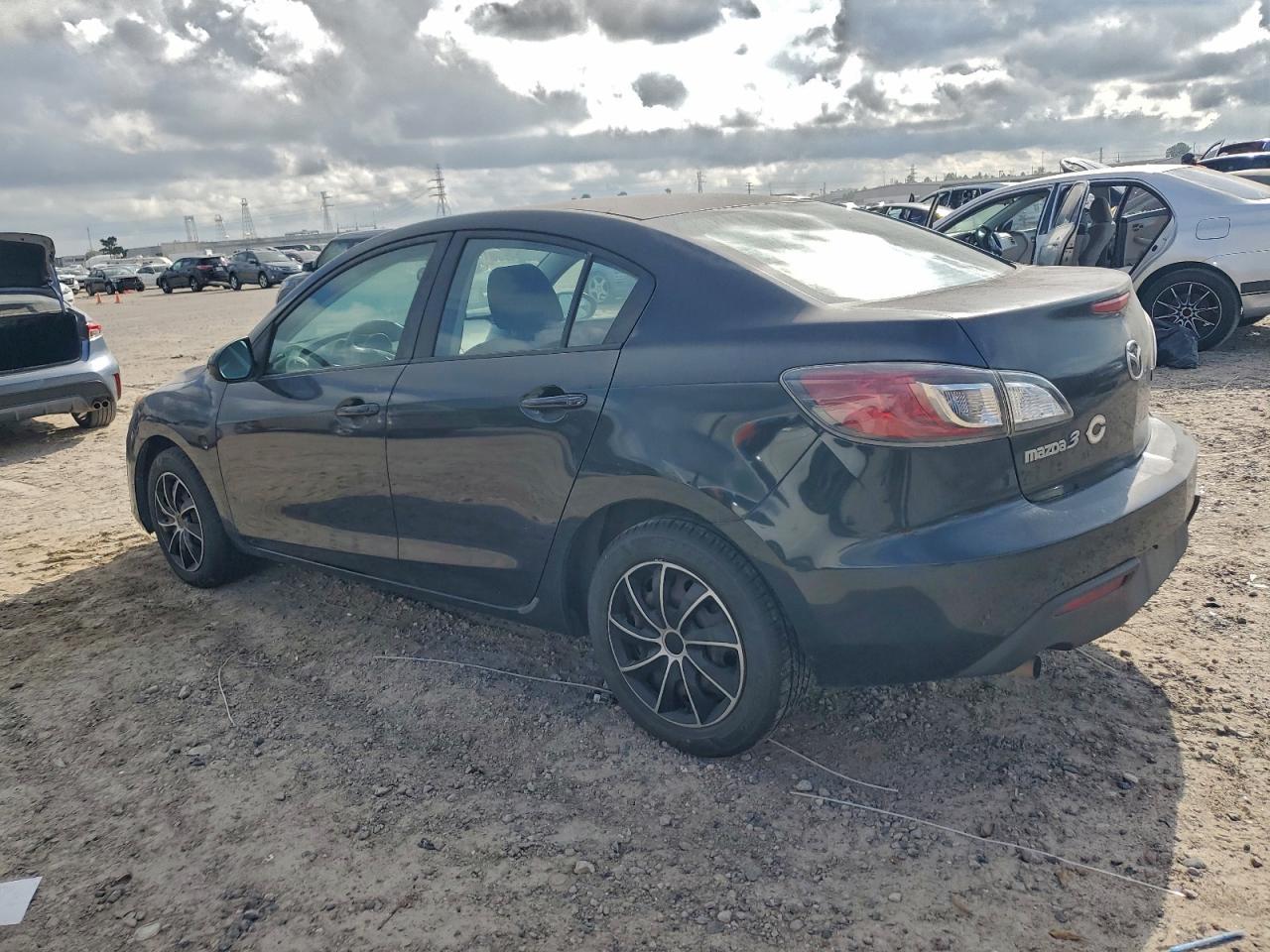 2010 Mazda 3 I - Фото 2