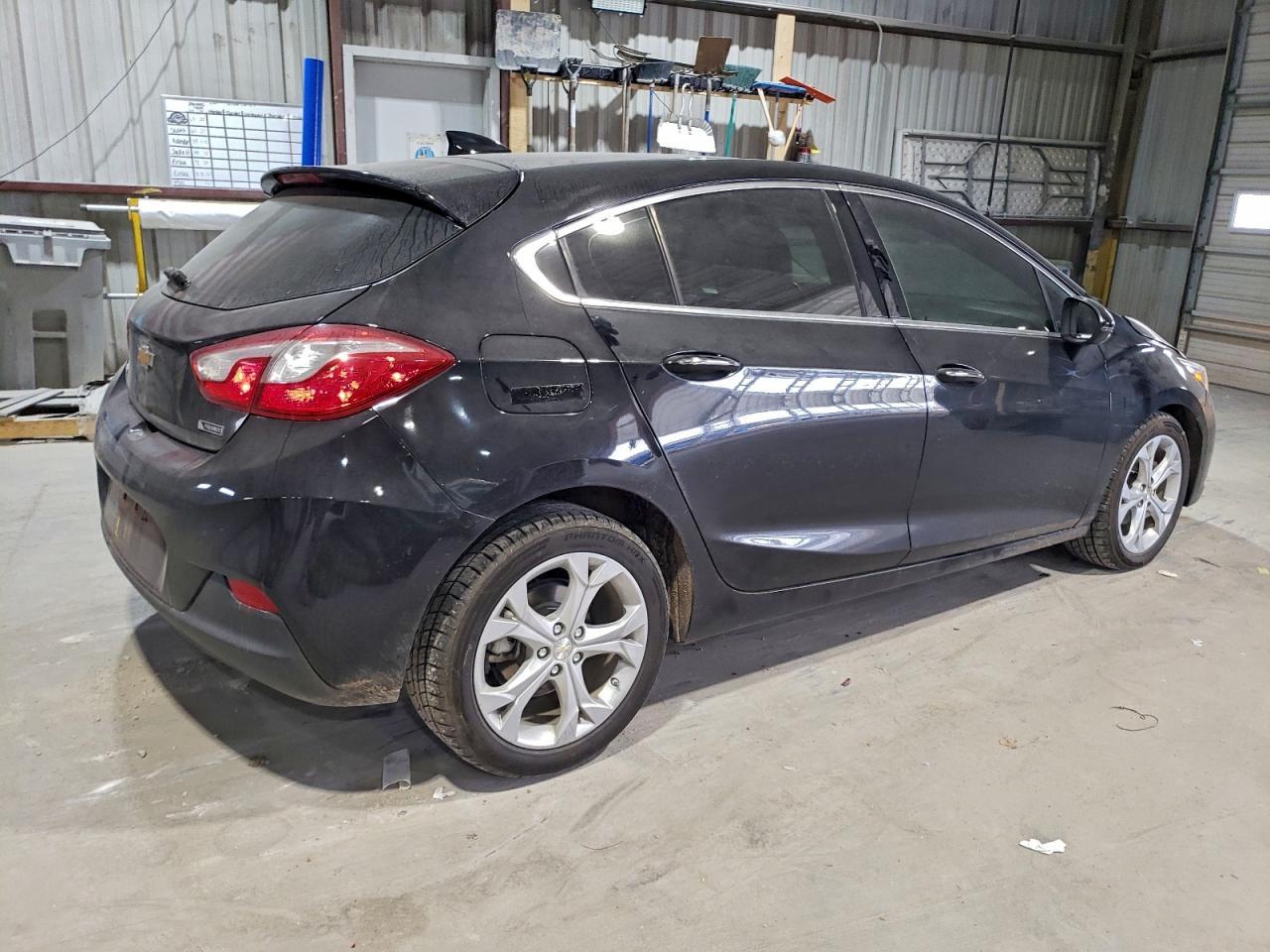 2018 Chevrolet Cruze Premier - Фото 3