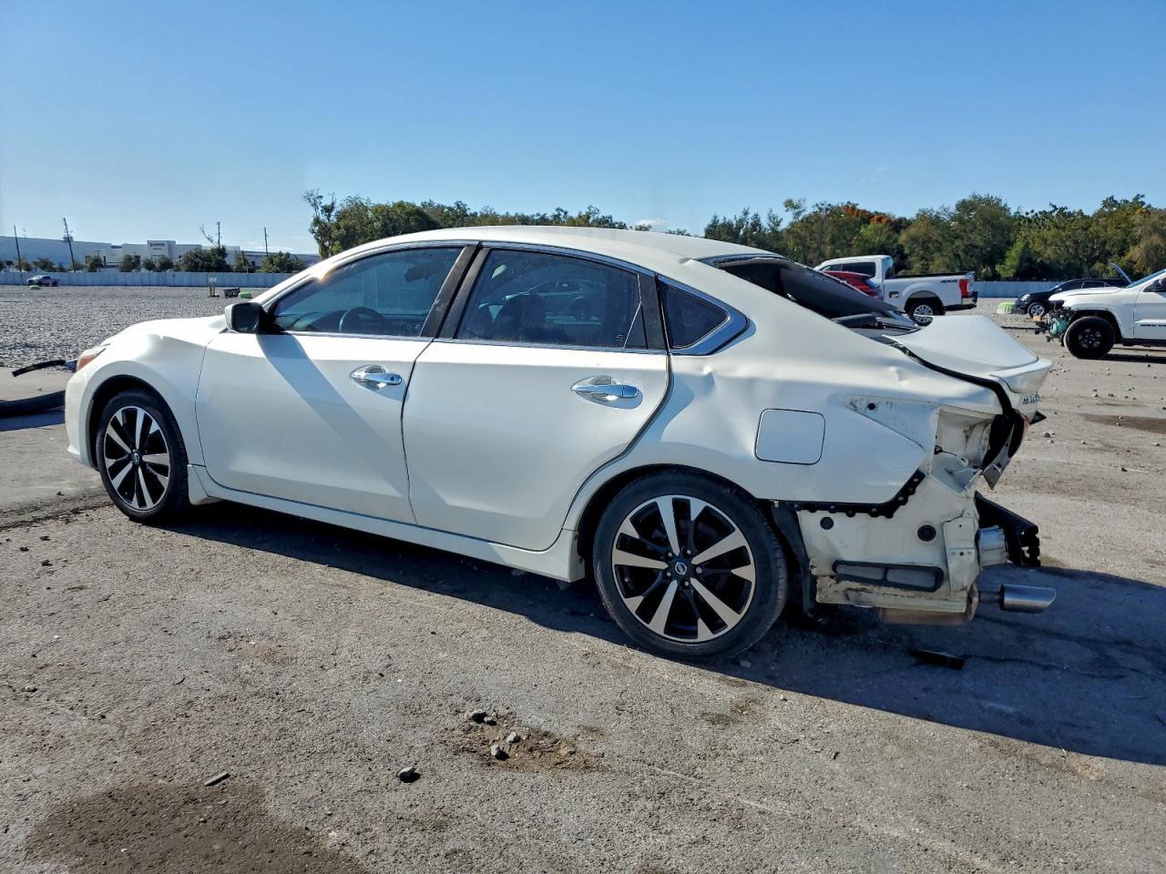 2018 Nissan Altima 2.5 - Фото 2