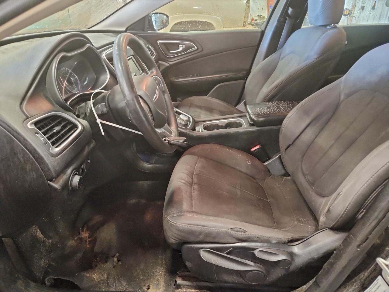 2015 Chrysler 200 Limited - Фото 7