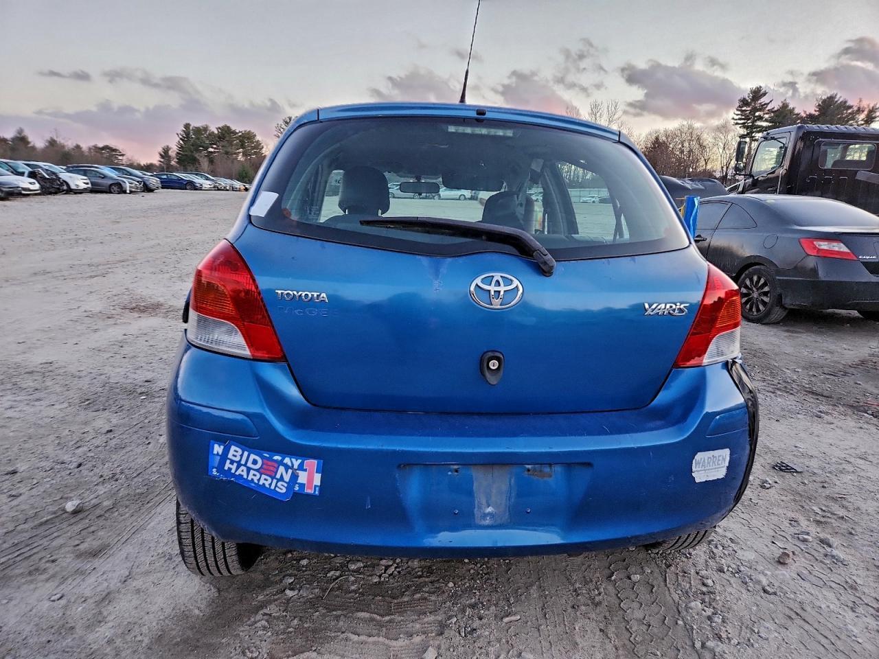 2010 Toyota Yaris - Фото 6