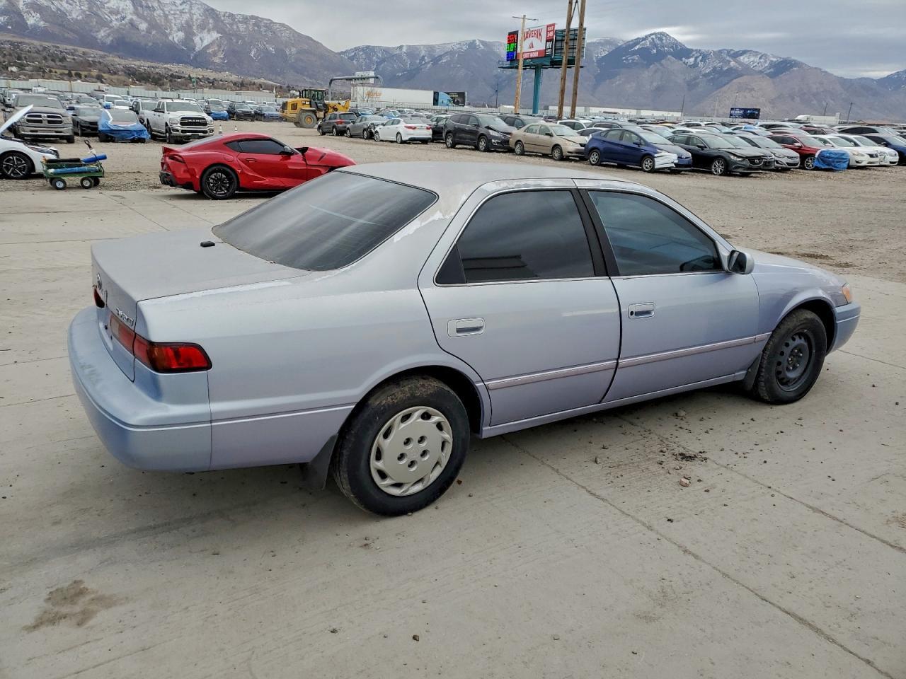 1998 Toyota Camry Ce - Image 3