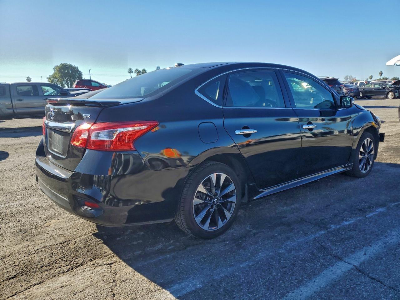 2019 Nissan Sentra S - Фото 3