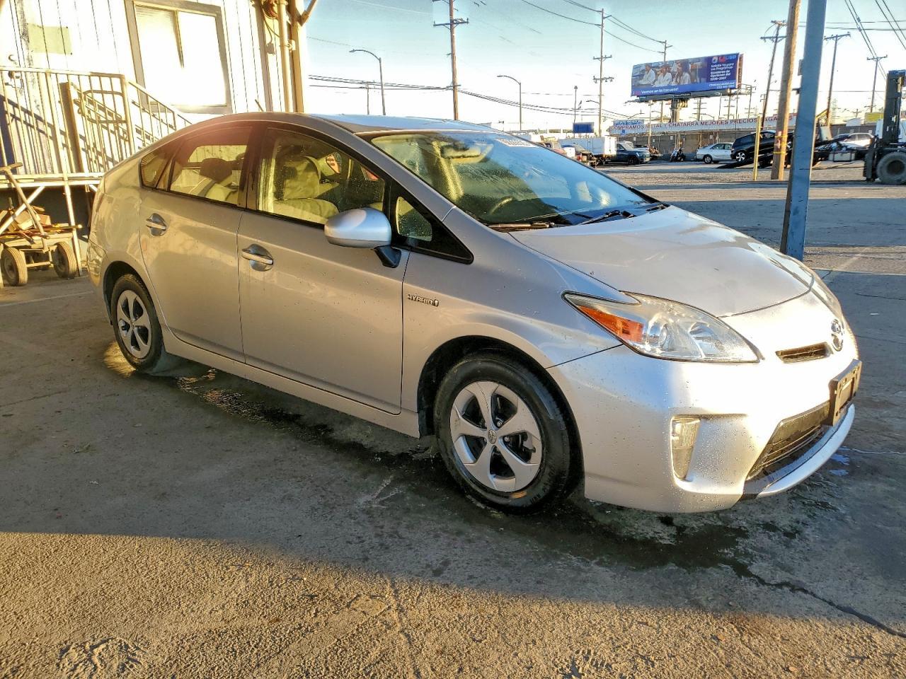 2015 Toyota Prius - Image 4