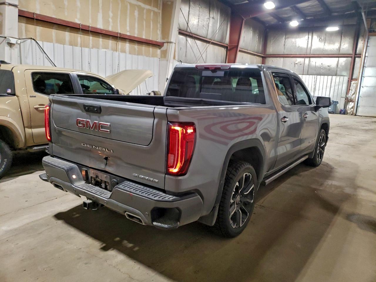 2024 GMC Sierra K1500 Denali - Image 3