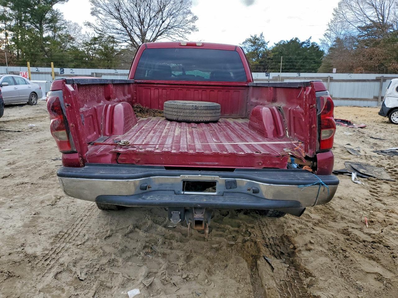 2004 Chevrolet Silverado K2500 Heavy Duty - Image 6