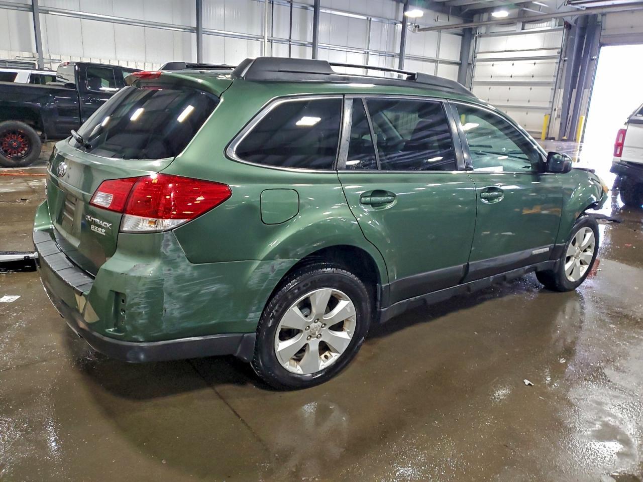 2010 Subaru Outback 2.5I Limited - Image 3