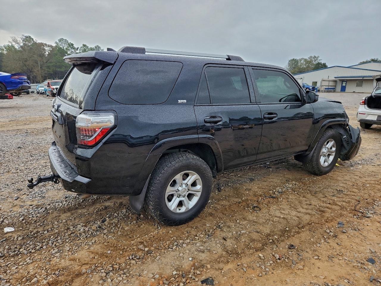2021 Toyota 4Runner Sr5 - Фото 3