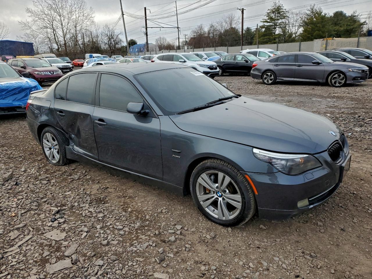 2010 BMW 528 Xi - Image 4
