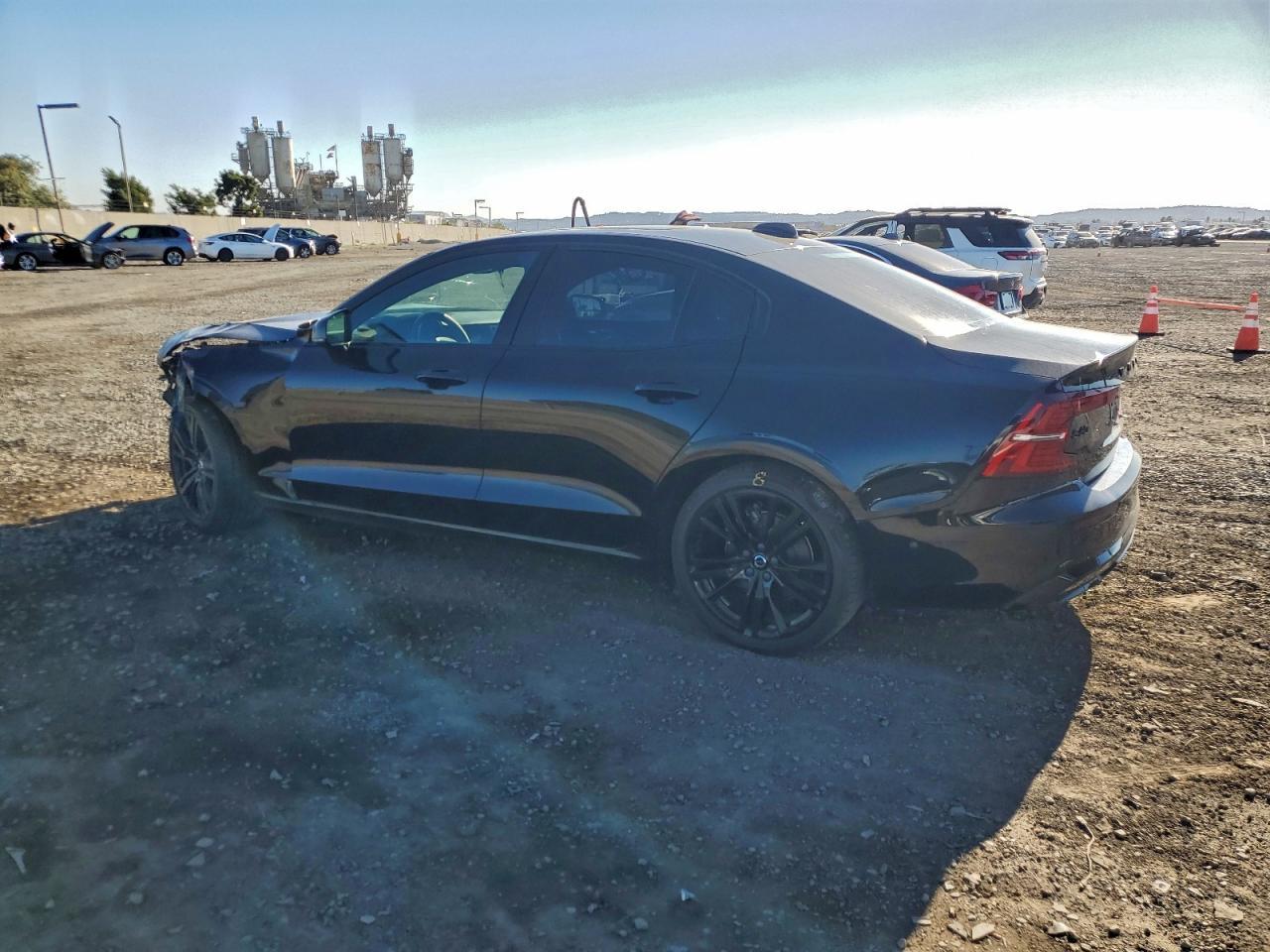 2024 Volvo S60 Plus - Фото 2