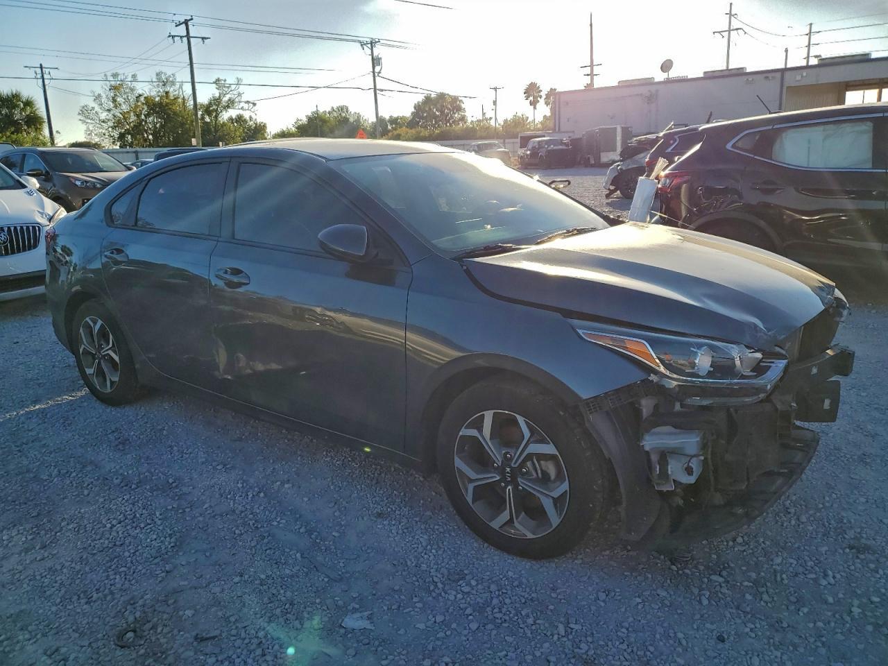 2021 Kia Forte Fe - Image 4