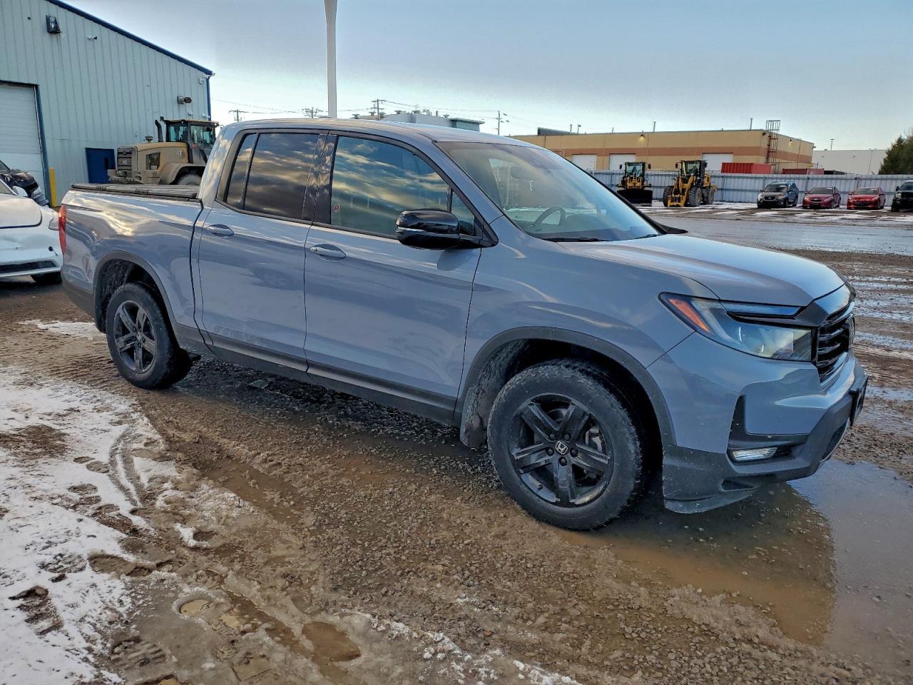 2022 Honda Ridgeline Black Edition - Image 4