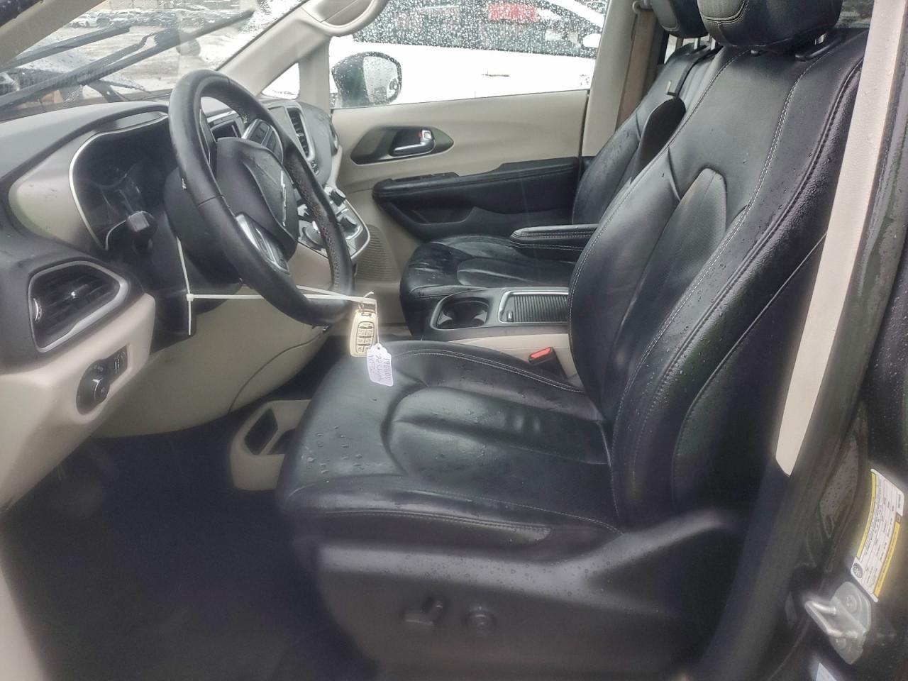 2022 Chrysler Pacifica Touring L - Фото 7