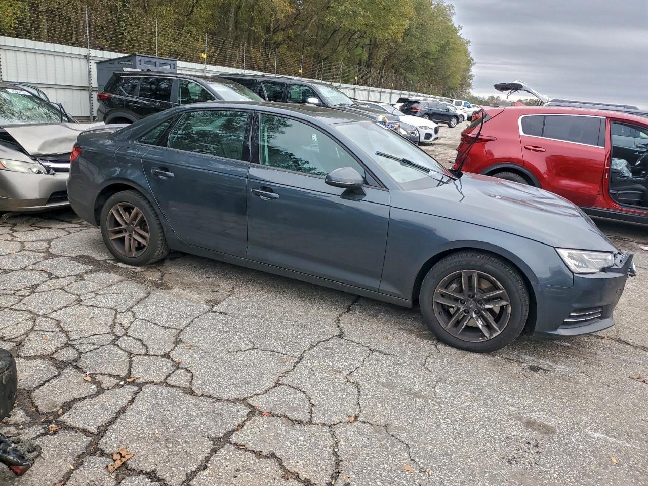 2017 Audi A4 Premium - Image 4