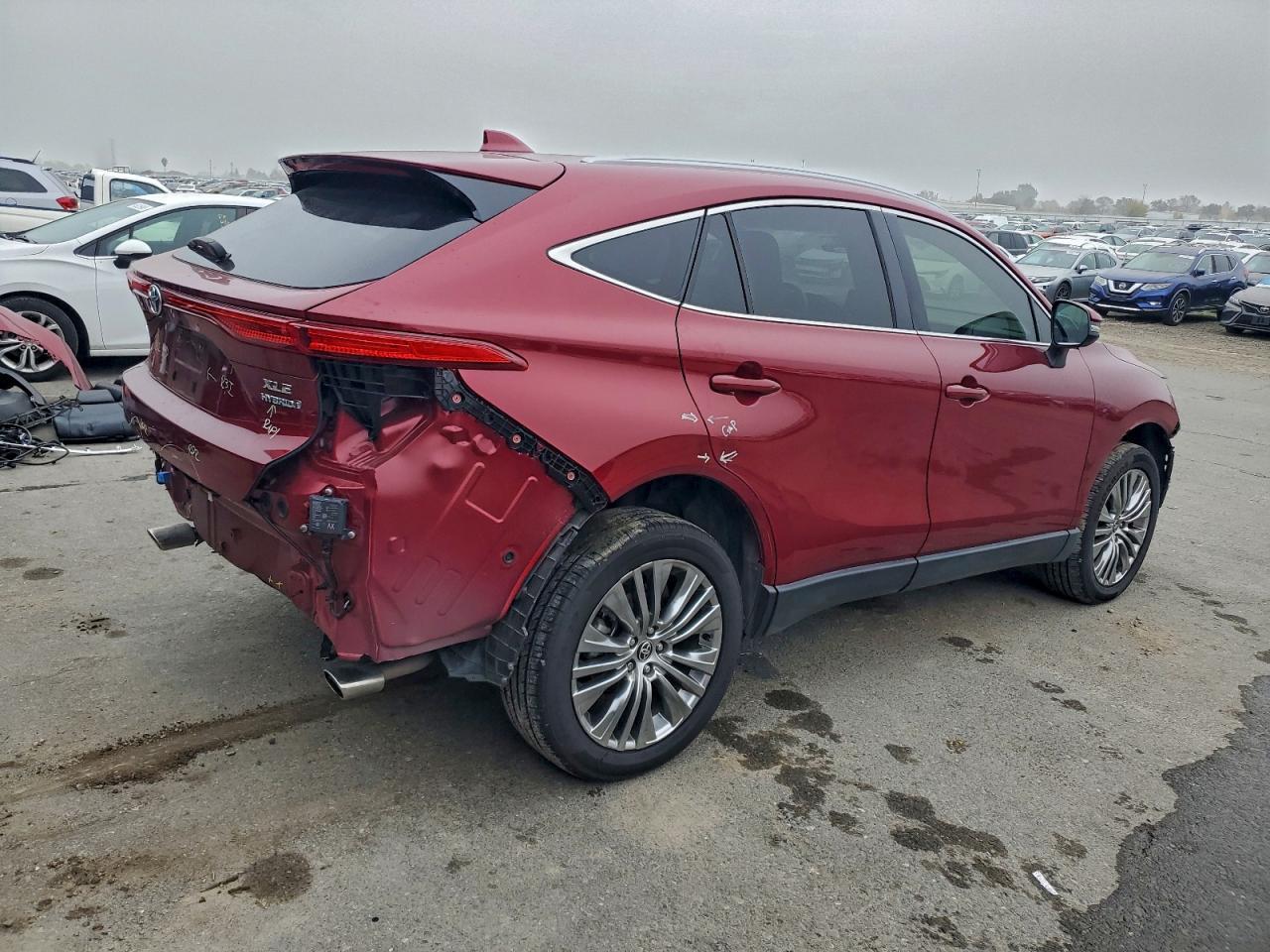 2022 Toyota Venza Le - Фото 3