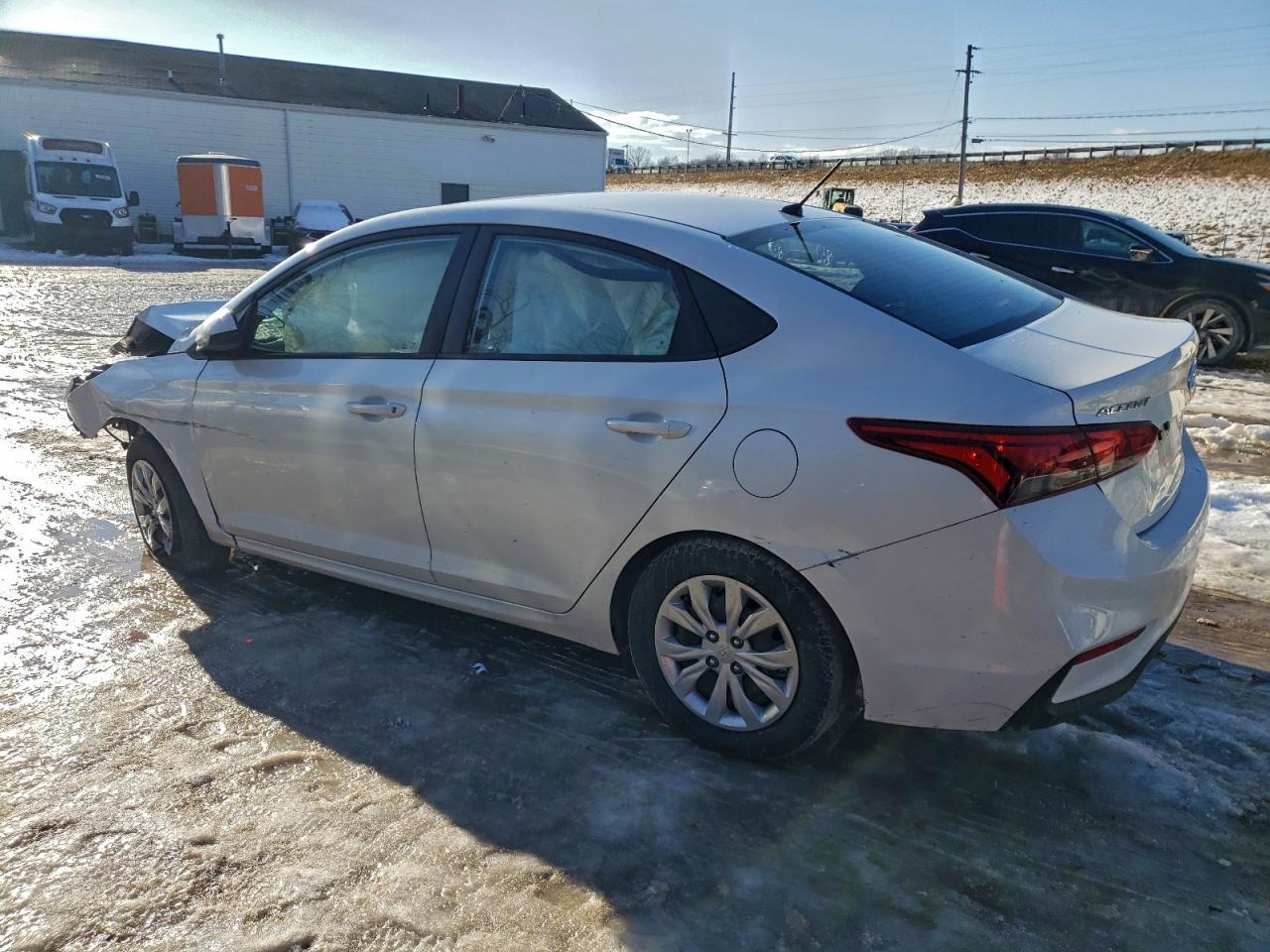 2020 Hyundai Accent Se - Фото 2
